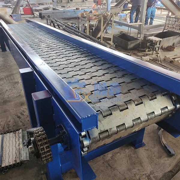 虎（hǔ）頭剪重型鏈板輸送機