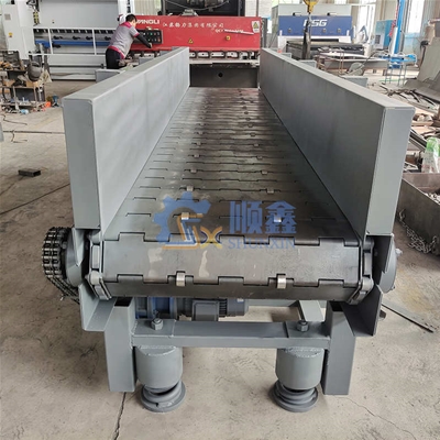 鱷魚（yú）剪（jiǎn）鏈板輸送（sòng）機